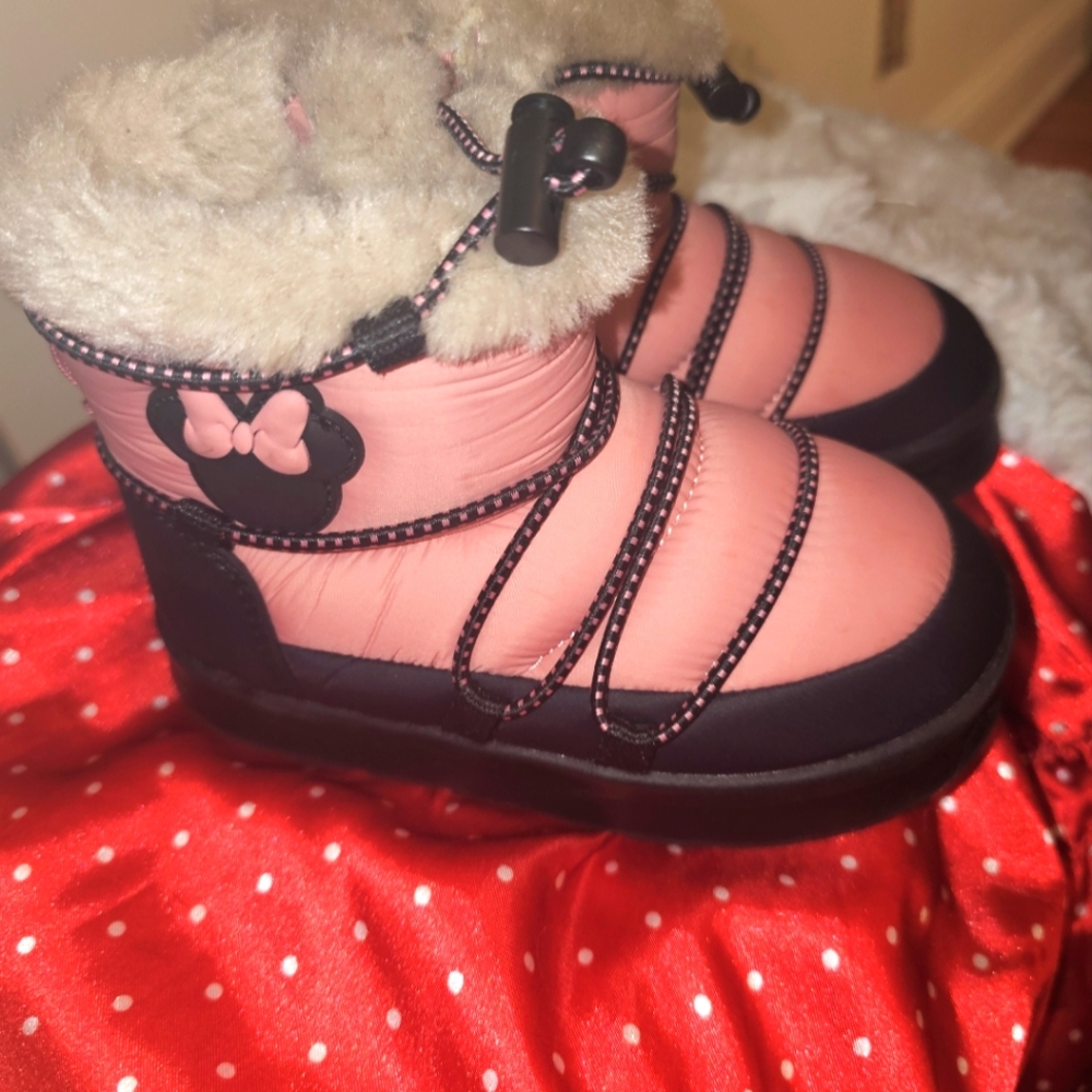 Zara MINNIE MOUSE DISNEY SNOW BOOTS